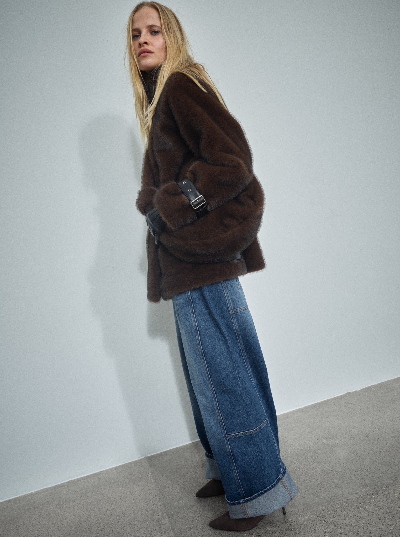 Modelshot / Blue / Detail